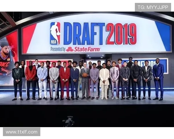 12月5日NBA最佳球员评选结果揭晓精彩瞬间回顾与分析